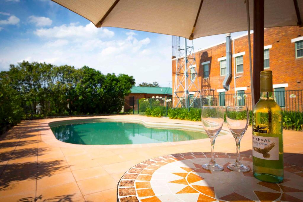 Pool with wine